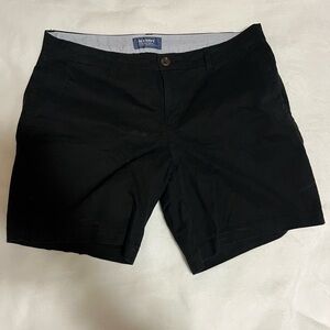 Old Navy Women’s Black Everyday Shorts